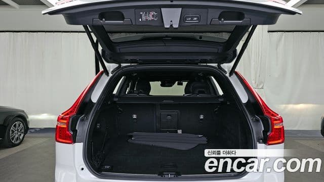 Volvo XC60 2020 — фото 20 из 20