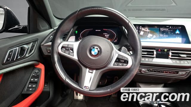 BMW 1 Series 2022 — Фото 13/20