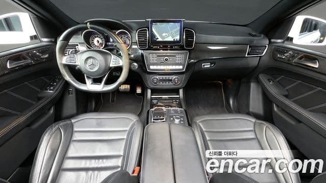 Mercedes-Benz GLE-Class 2019 — ფოტო 7/20