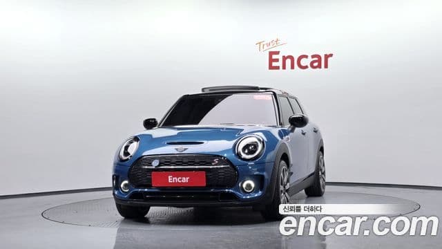 Mini Cooper S Clubman 2023 — Фото 3/20