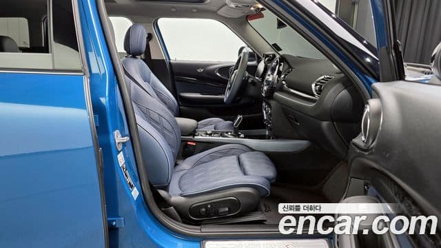 Mini Cooper S Clubman 2023 — Фото 10/20