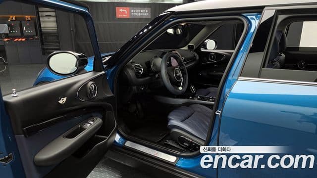 Mini Cooper S Clubman 2023 — Фото 11/20