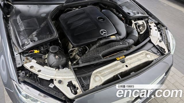 Mercedes-Benz C-Class 2020 — Photo 15/20