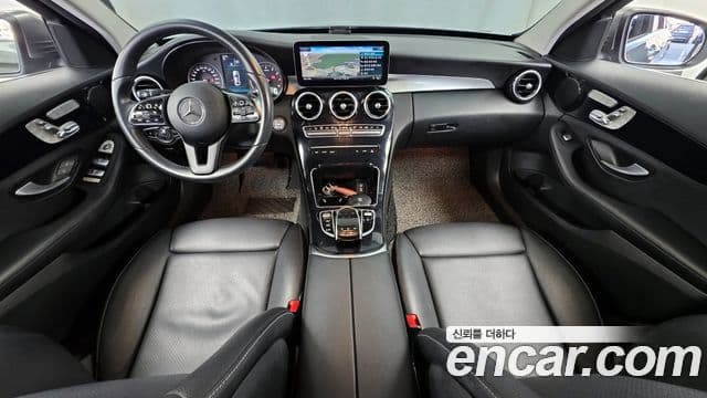 Mercedes-Benz C-Class 2020 — Photo 8/20