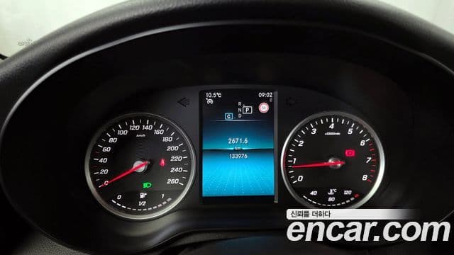 Mercedes-Benz C-Class 2020 — Photo 13/20