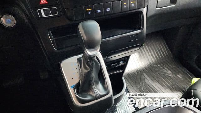 Hyundai Staria 2024 — Şəkil 9/20