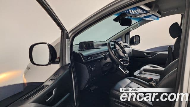 Hyundai Staria 2024 — Şəkil 10/20