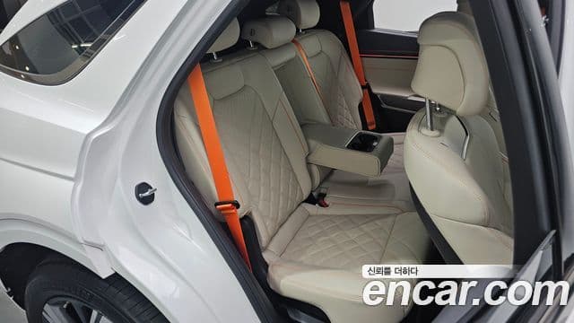Genesis GV70 2024 — ფოტო 13/20