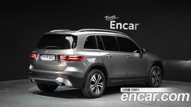 Mercedes-Benz GLB-Class 2024 — Photo 19/20