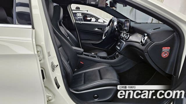 Mercedes-Benz GLA-Class 2018 — фото 12 из 20