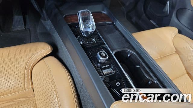 Volvo S60 2020 — фото 9 из 20
