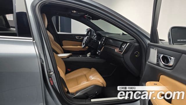 Volvo S60 2020 — Şəkil 11/20