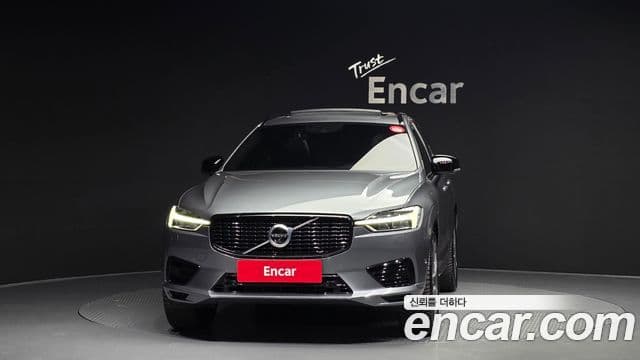 Volvo XC60 2021 — ფოტო 3/20
