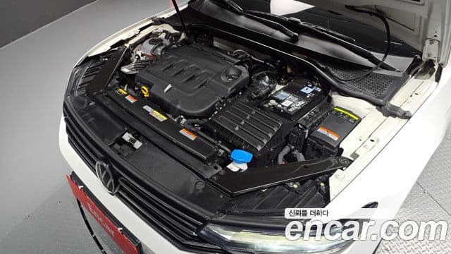 Volkswagen Passat GT 2021 — Şəkil 6/20