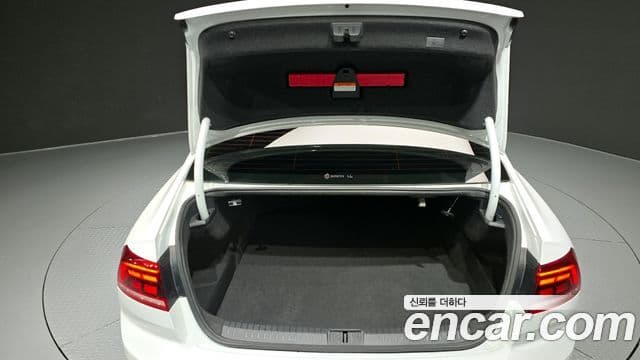 Volkswagen Passat GT 2021 — Şəkil 20/20