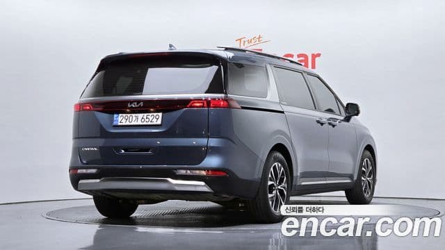 Kia Carnival 2023 — Şəkil 2/20