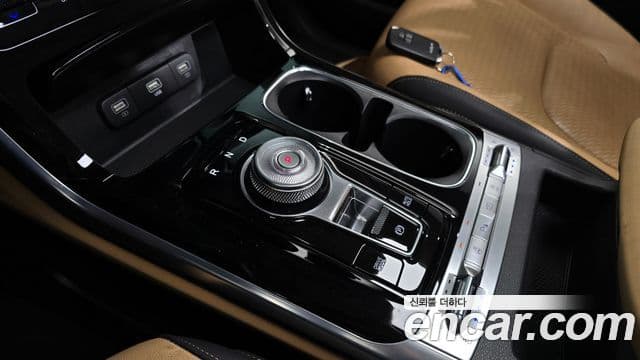 Kia Carnival 2023 — Şəkil 9/20