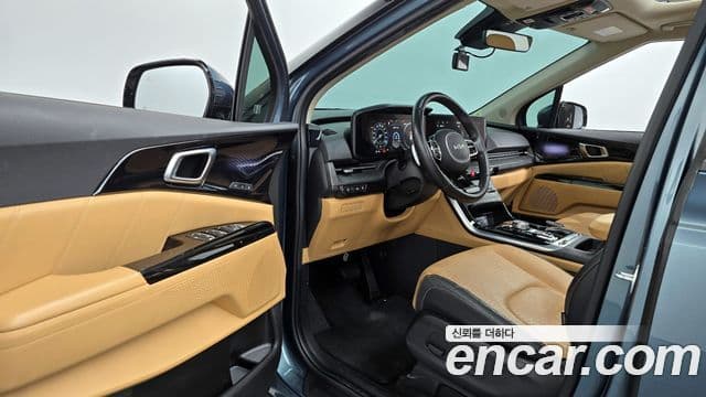 Kia Carnival 2023 — Şəkil 11/20