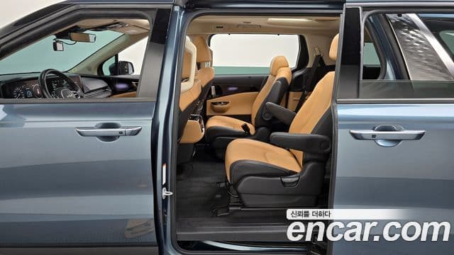 Kia Carnival 2023 — Şəkil 12/20