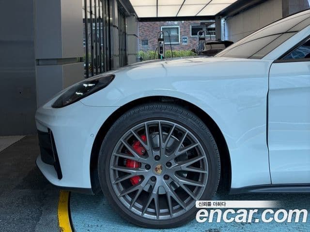Porsche Panamera 2025 — ფოტო 11/13