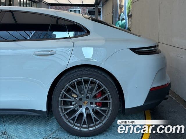 Porsche Panamera 2025 — ფოტო 13/13