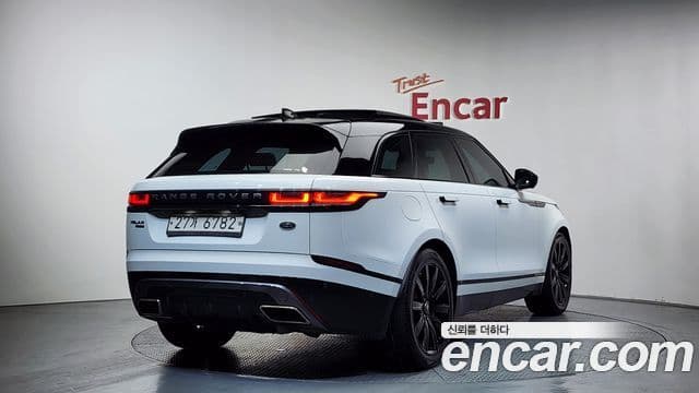 Land Rover Range Rover Velar 2018 — ფოტო 2/20