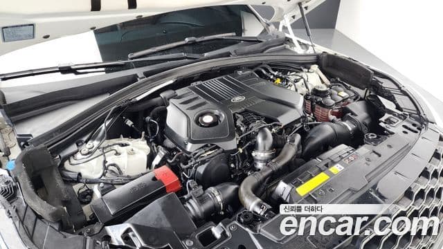 Land Rover Range Rover Velar 2018 — ფოტო 6/20