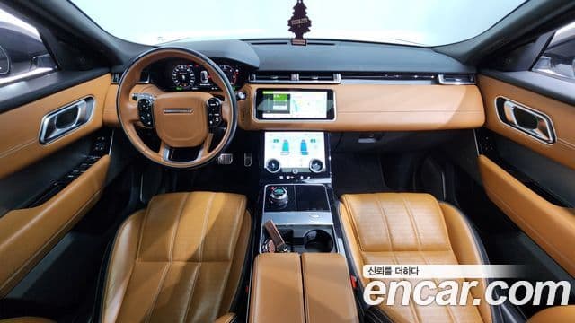 Land Rover Range Rover Velar 2018 — ფოტო 7/20
