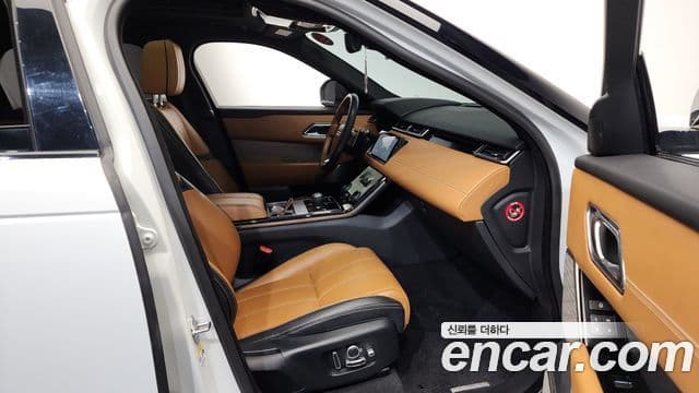 Land Rover Range Rover Velar 2018 — ფოტო 11/20