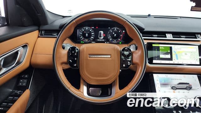 Land Rover Range Rover Velar 2018 — ფოტო 13/20