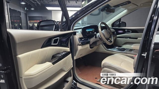 Kia Carnival 2021 — Şəkil 10/20
