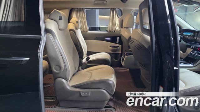Kia Carnival 2021 — Şəkil 12/20