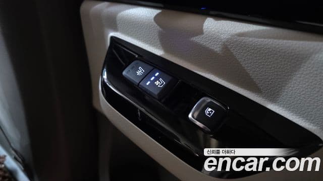 Kia Carnival 2021 — Şəkil 18/20