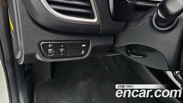 Kia Seltos 2019 — Şəkil 17/20