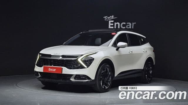 Kia Sportage 2021 — Фото 1/20