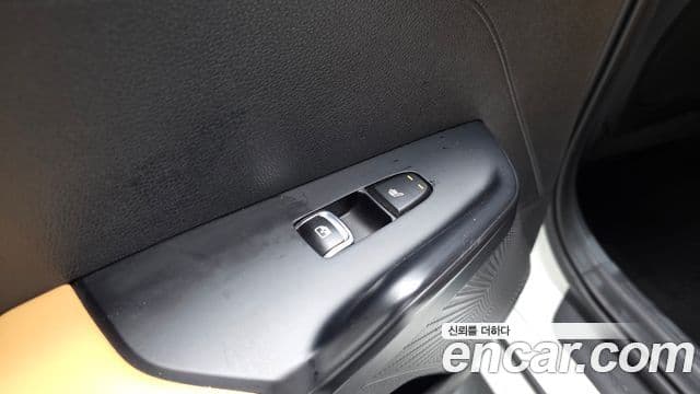 Kia K5 2020 — ფოტო 19/20