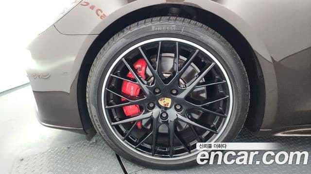 Porsche Panamera 2019 — ფოტო 5/20