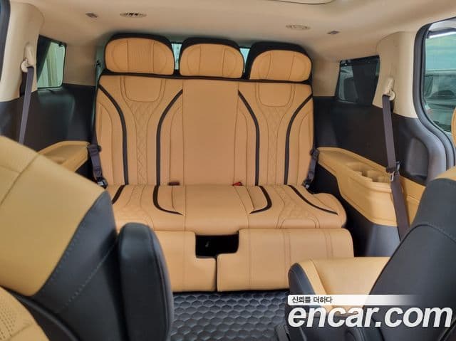 Kia Carnival 2023 — ფოტო 9/20