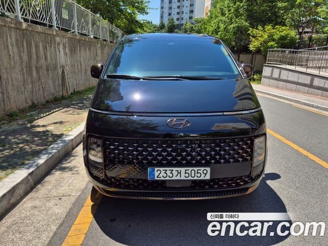 Hyundai Staria 2024 — Фото 1/20