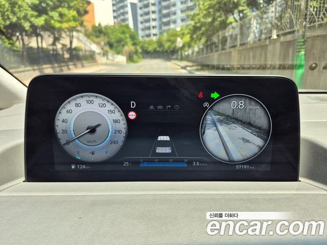 Hyundai Staria 2024 — Фото 10/20