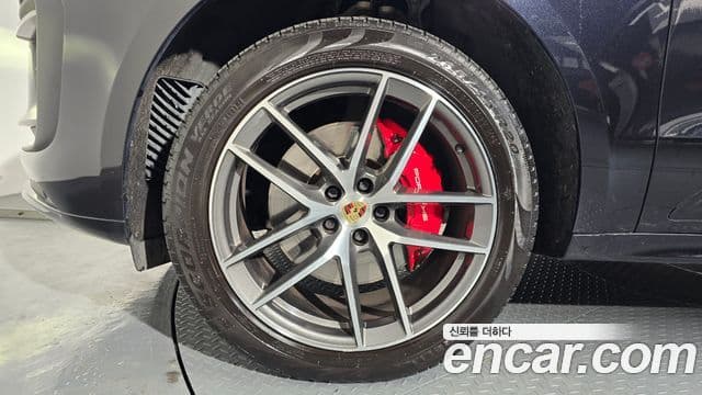 Porsche Macan 2022 — Photo 4/20