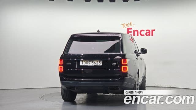 Land Rover Range Rover 2020 — Photo 10/20