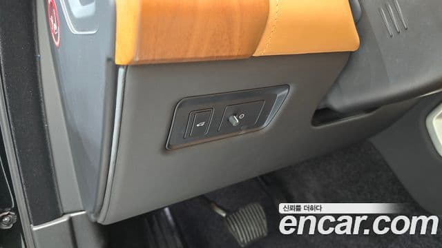 Land Rover Range Rover 2020 — Photo 14/20