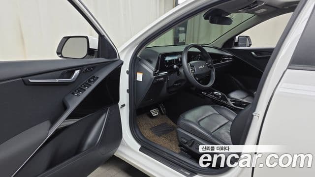 Kia Niro 2022 — Şəkil 10/20