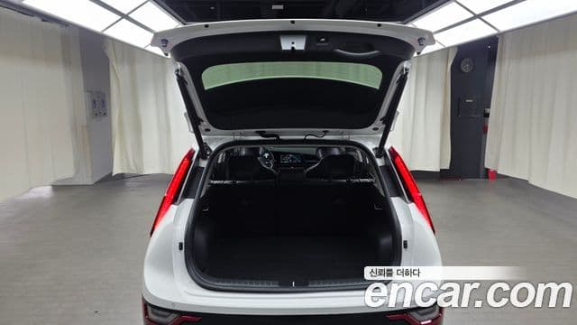 Kia Niro 2022 — Şəkil 20/20