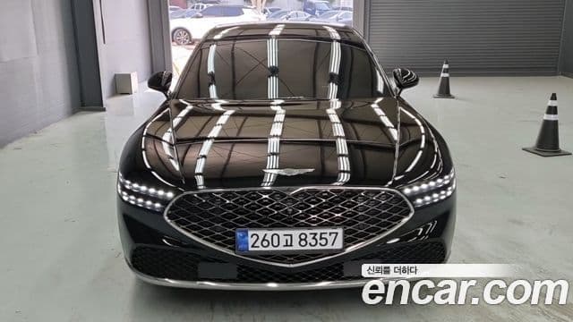 Genesis G90 2023 — Photo 1/18
