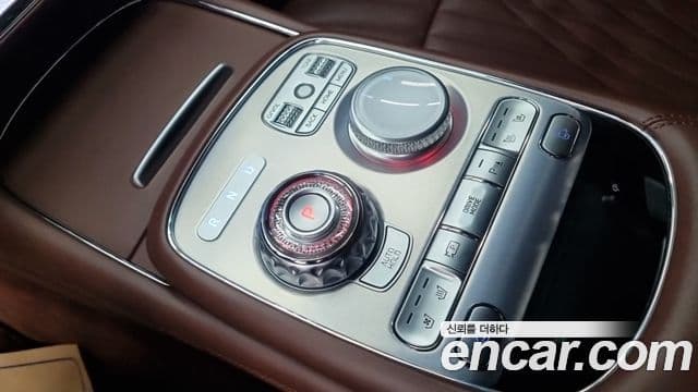 Genesis G90 2023 — Photo 11/18