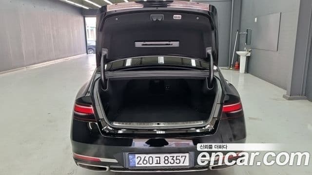 Genesis G90 2023 — Photo 14/18