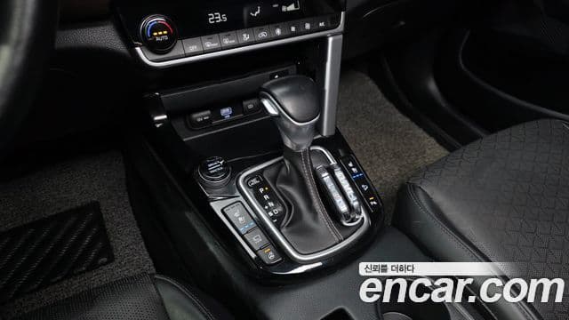 Kia Seltos 2021 — ფოტო 9/20