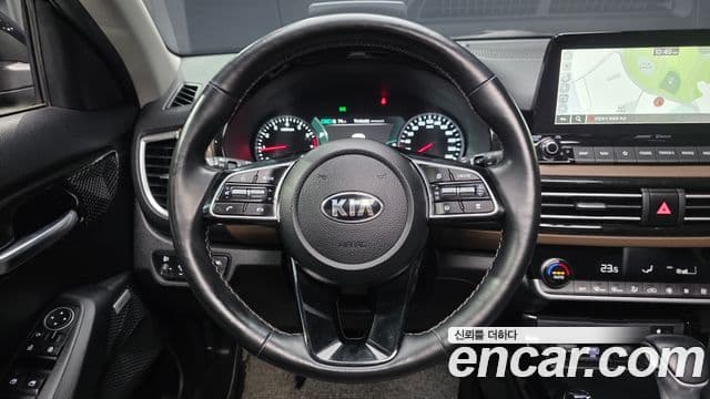 Kia Seltos 2021 — ფოტო 13/20